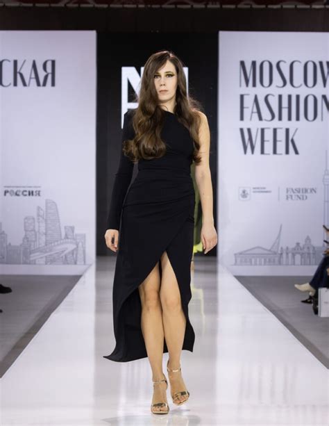 Из Ульяновска на главную сцену моды: как Анна Чернышева покорила Московскую неделю моды