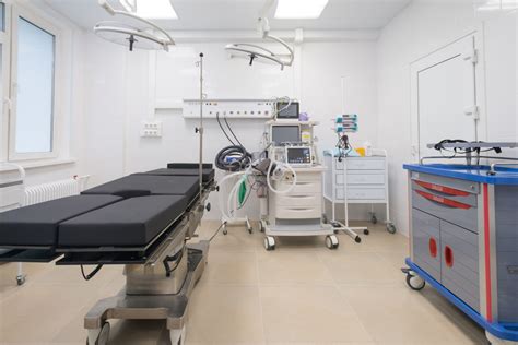 Новая операционная расширяет возможности офтальмологов Подольской больницы