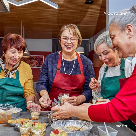 Новые образы к 8 Марта: мастер-классы красоты в центрах московского долголетия
