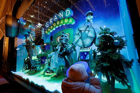 Весна в подарок: косметические находки в Универмаге «Россия» к 8 Марта