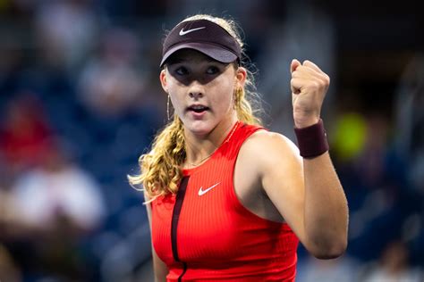 Возвращение на корты: как одна из самых обворожительных теннисисток вновь вдохновит поклонников