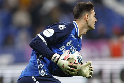 Замена вратаря «Ахмата» в матче с «Зенитом» из-за травмы Ульянова