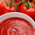 Tomat- och pepparketchup för vintern