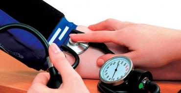 Príčiny a príznaky porúch krvného tlaku